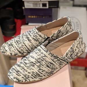 Zara flats